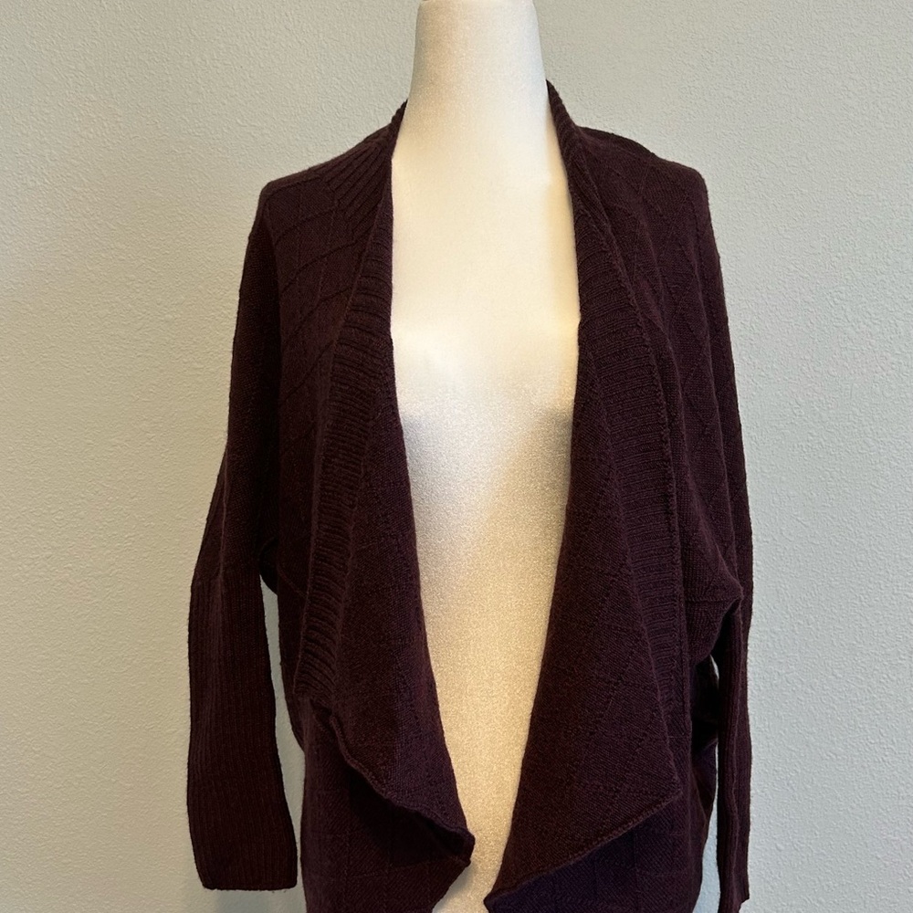 Uimi Pinot Merino Wool Shawl
